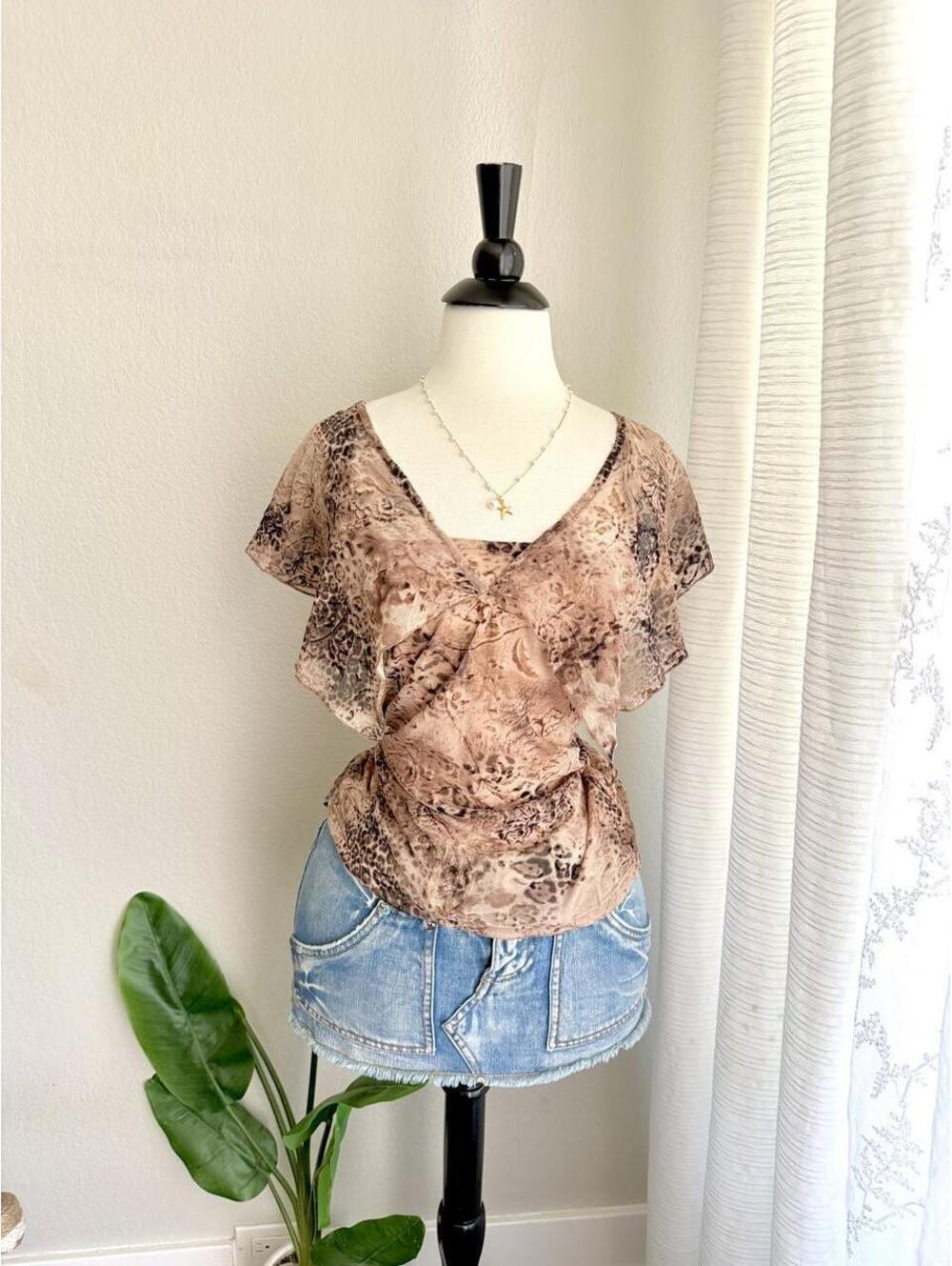 Y2K Wanko Italy Mesh Flutter Sleeve Top